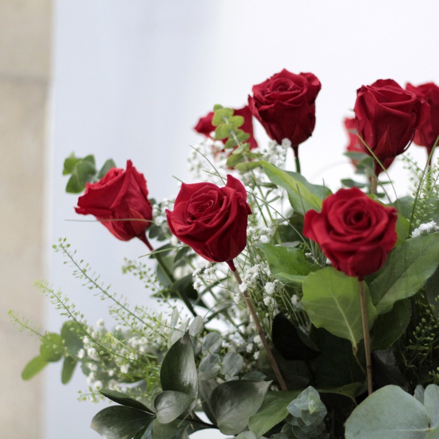 Ramo de Rosas Preservadas Rojo