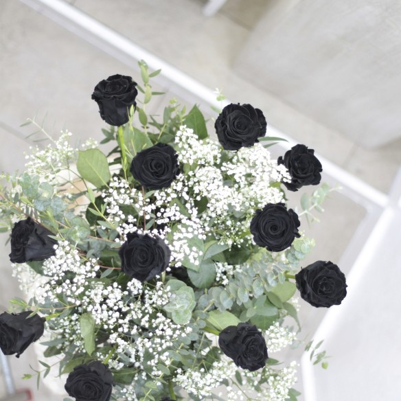Ramo de Rosas Preservadas Negro