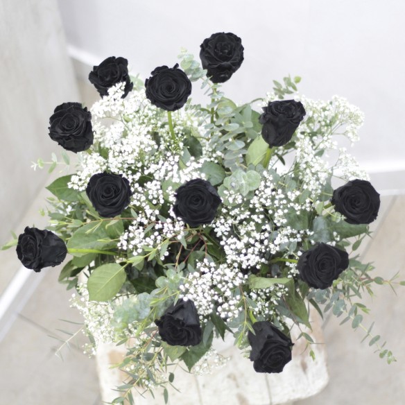 Ramo de Rosas Preservadas Negro