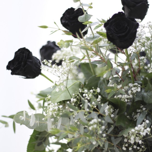 Ramo de Rosas Preservadas Negro