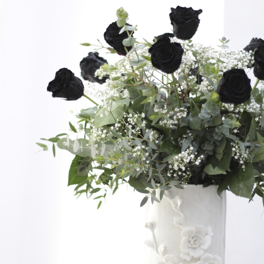 Ramo de Rosas Preservadas Negro