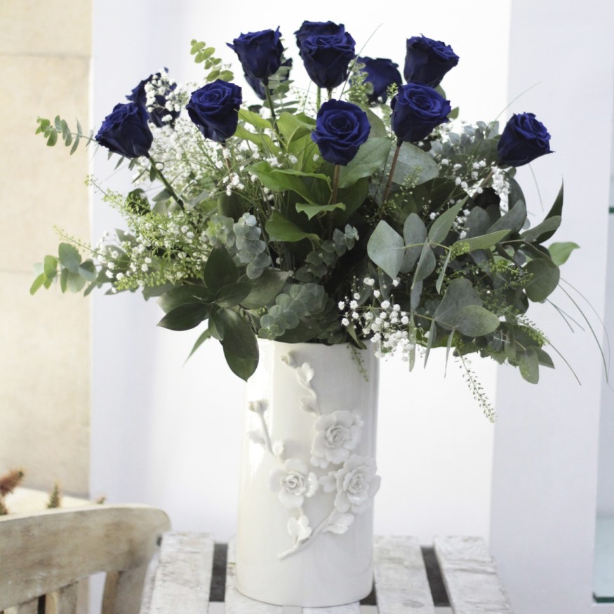 Ramo de Rosas Preservadas Azul Intenso
