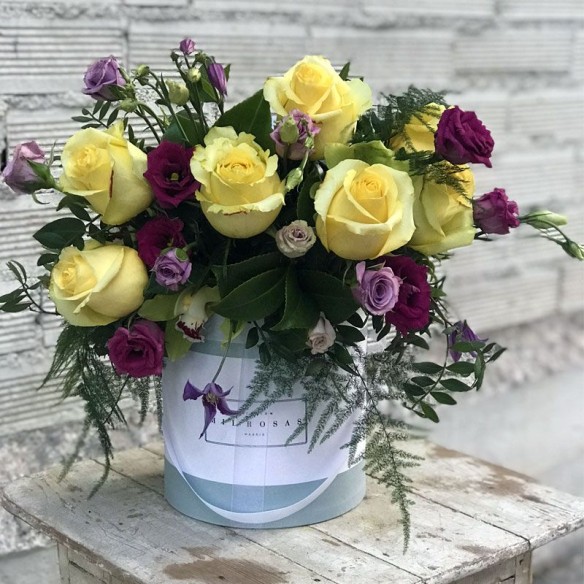 Sombrerera Rosas Rojas